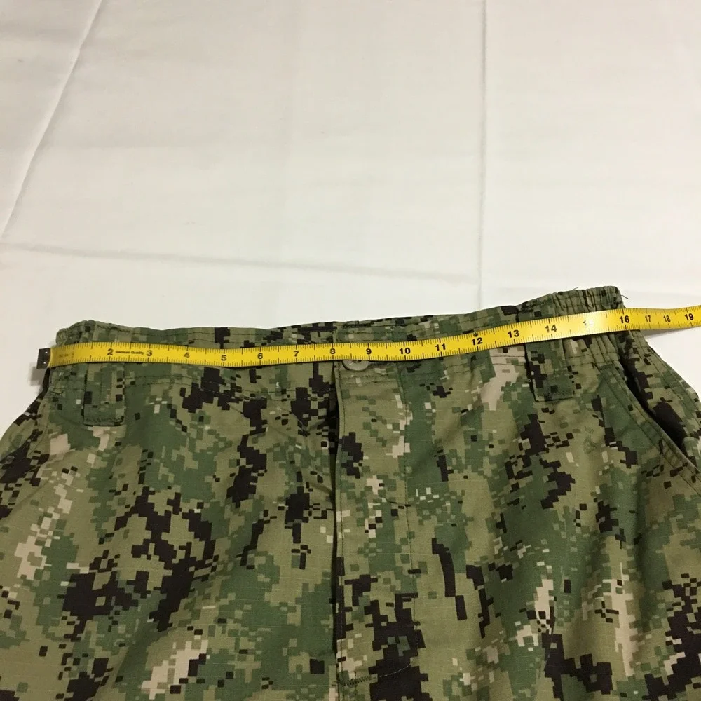 US Navy Working Uniform Type III Trousers Medium Regular Green Digital Camo